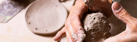 close-up-clay-pottery-1