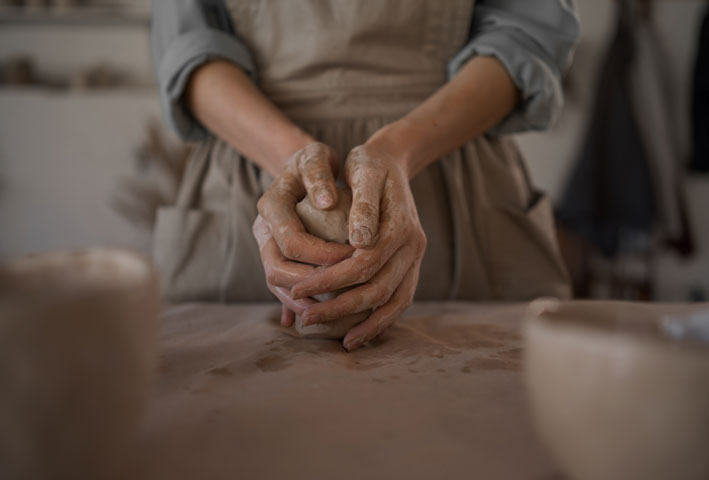 diy-work-closeup-female-potter-sculpting-raw-clay-before-molding-pottery-pottery-workshop-workshop-concept-craft-craftswoman-1